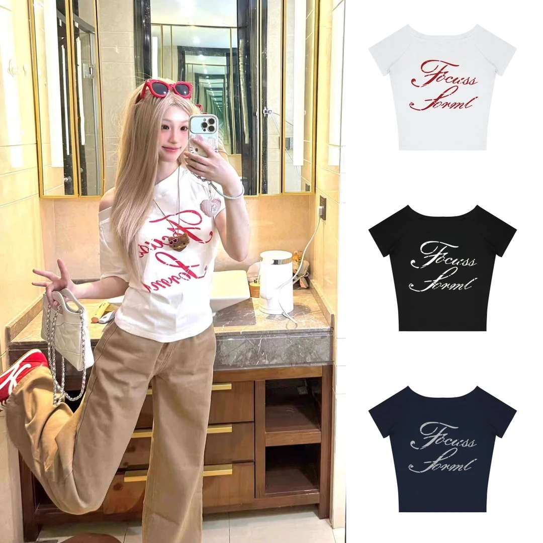 美式复古辣妹斜肩白色短袖显瘦T恤女夏季新款修身短款露肩小上衣