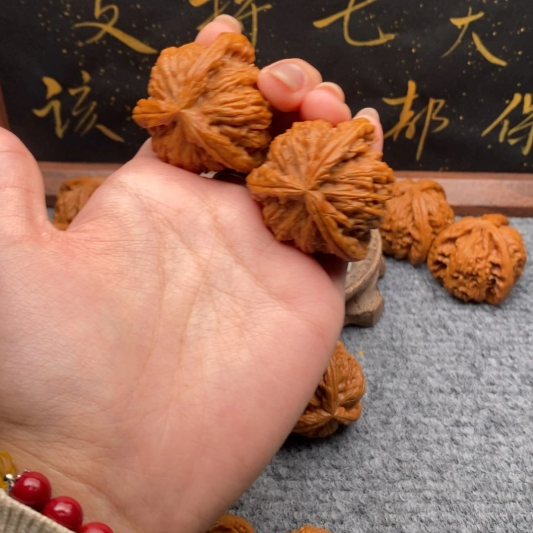 【闪购商品】吊坠文玩核桃绿*林