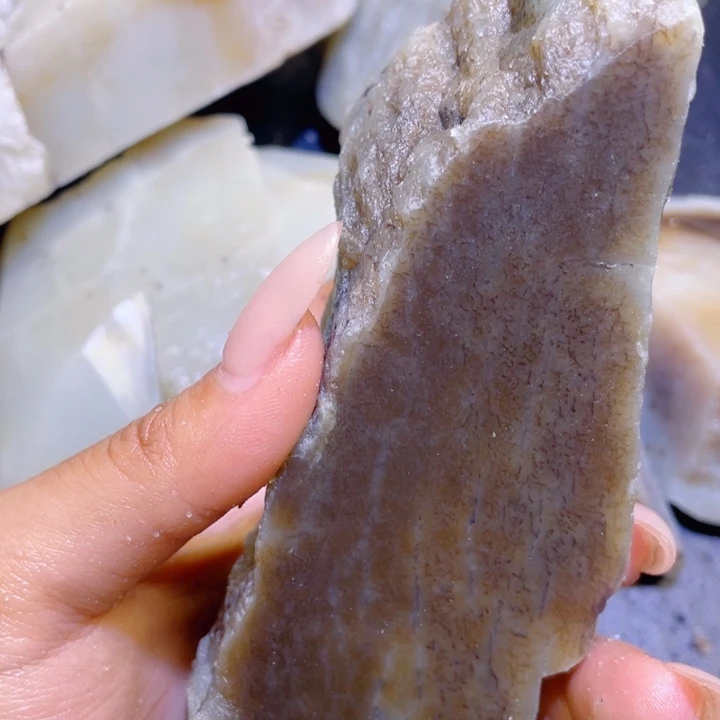 和田玉未镶嵌珠宝半成品