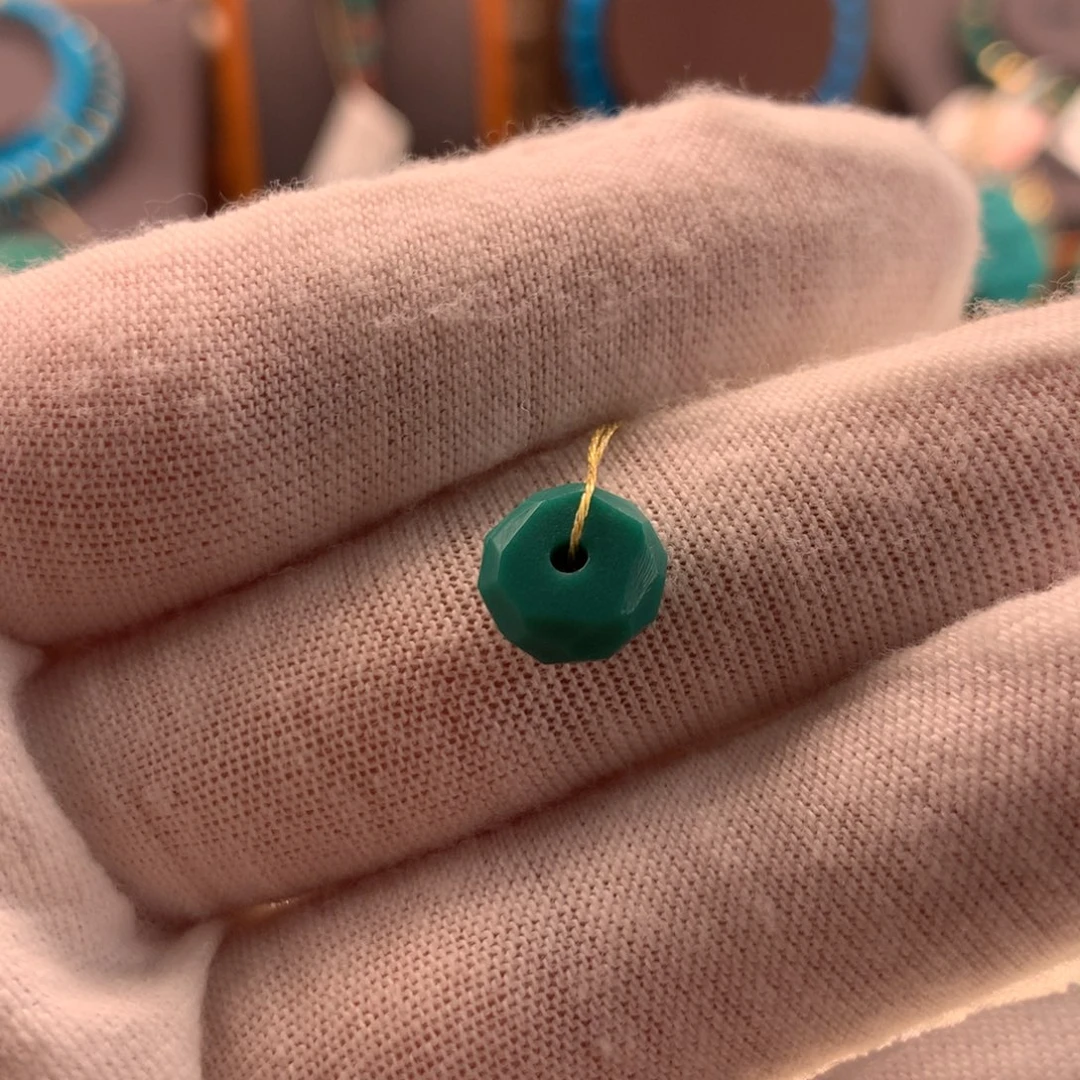 绿松石未镶嵌挂件