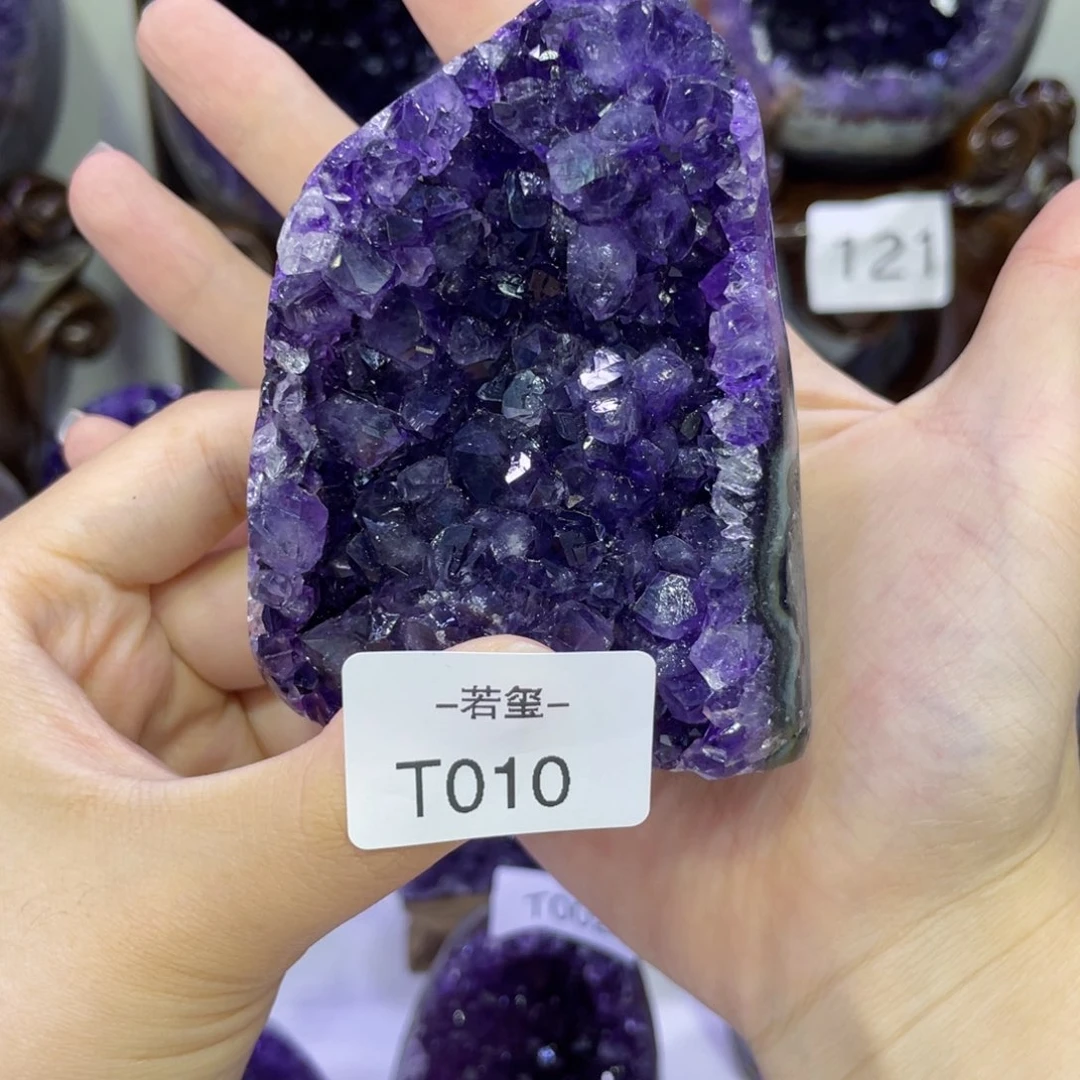 乌拉圭水晶摆件r010
