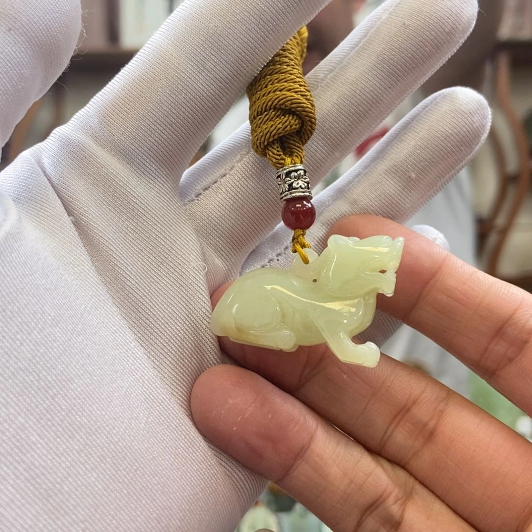 和田玉吊坠未镶嵌