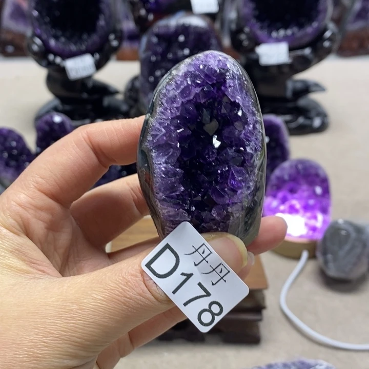 未镶嵌大型摆件（非配饰）水晶