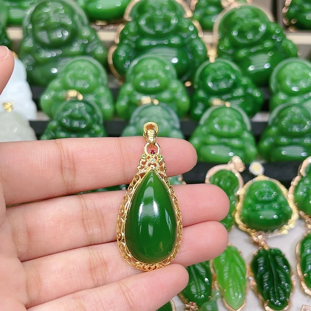 和田玉（碧玉）颈饰18K金镶嵌
