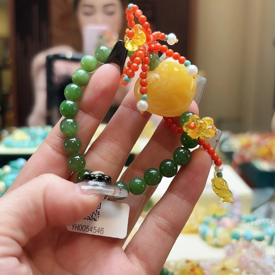 琥珀颈饰未镶嵌一****琥珀