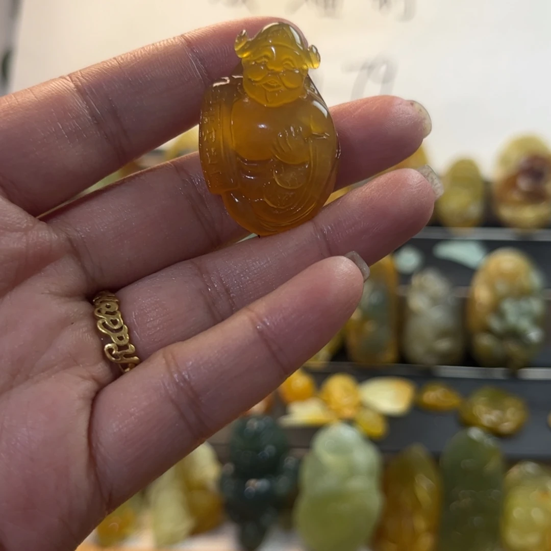 3***3蛇纹石玉未镶嵌颈饰