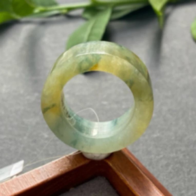 【杨玉环】天然A货翡翠戒指XL19642，毛货17圈口以上，自然光拍摄