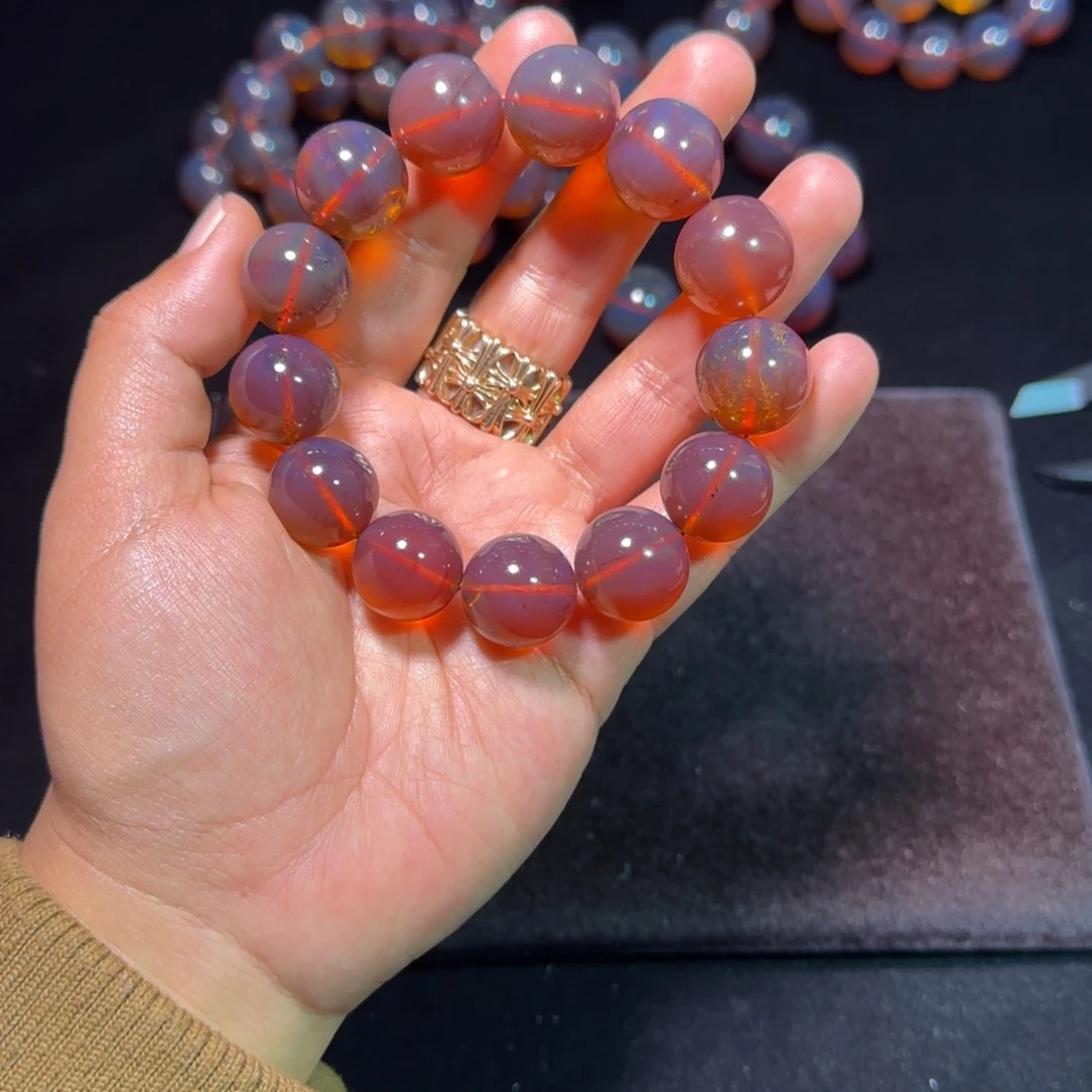 琥珀未镶嵌裸石琥珀