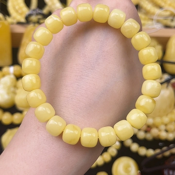 琥珀未镶嵌颈饰琥珀。