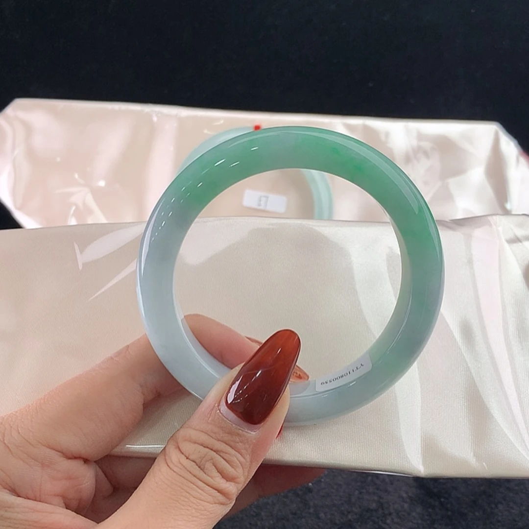 【闪购商品】未镶嵌手镯翡翠正57