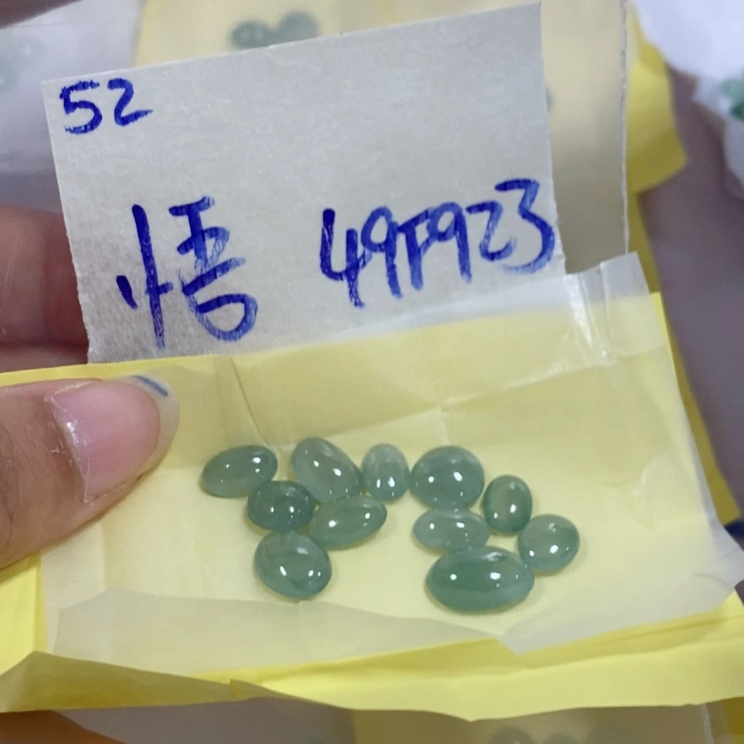 悟***…未镶嵌定制翡翠不