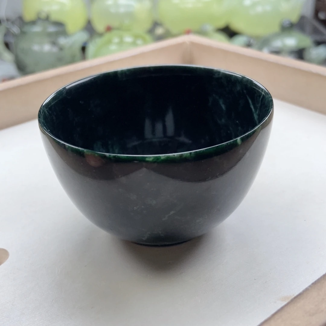 蛇纹石玉未镶嵌主人杯