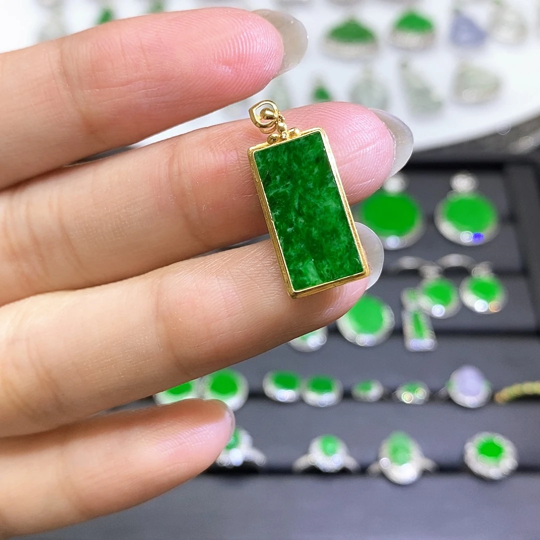翡翠18K金镶嵌吊坠(不含链)