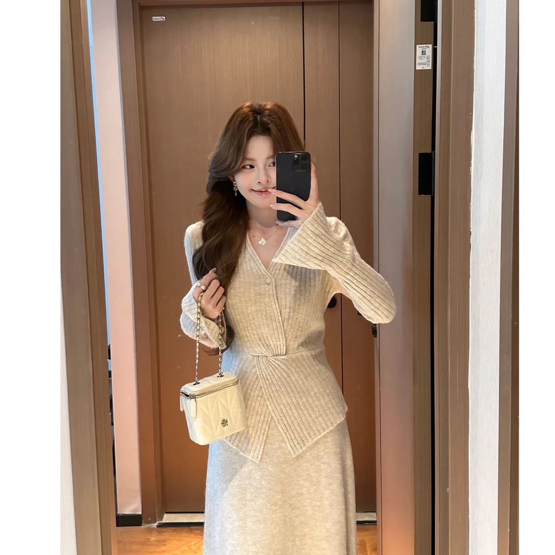 甜美风套装时尚套装森系一粒扣长袖修身收腰秋冬时尚女半身裙