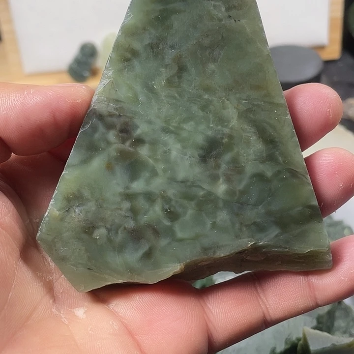 和田玉未镶嵌珠宝半成品