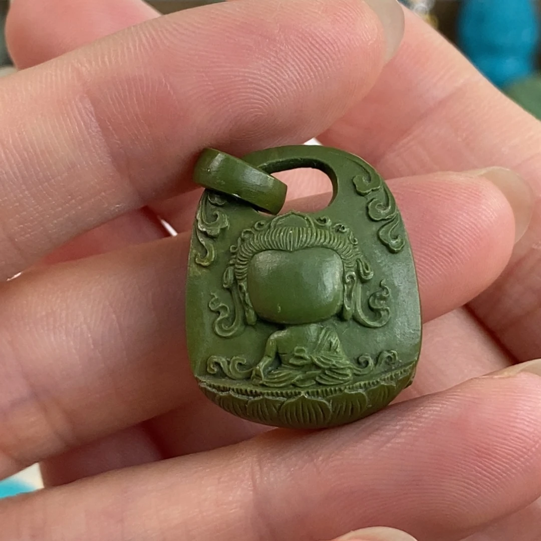 未镶嵌绿松石。带环观音