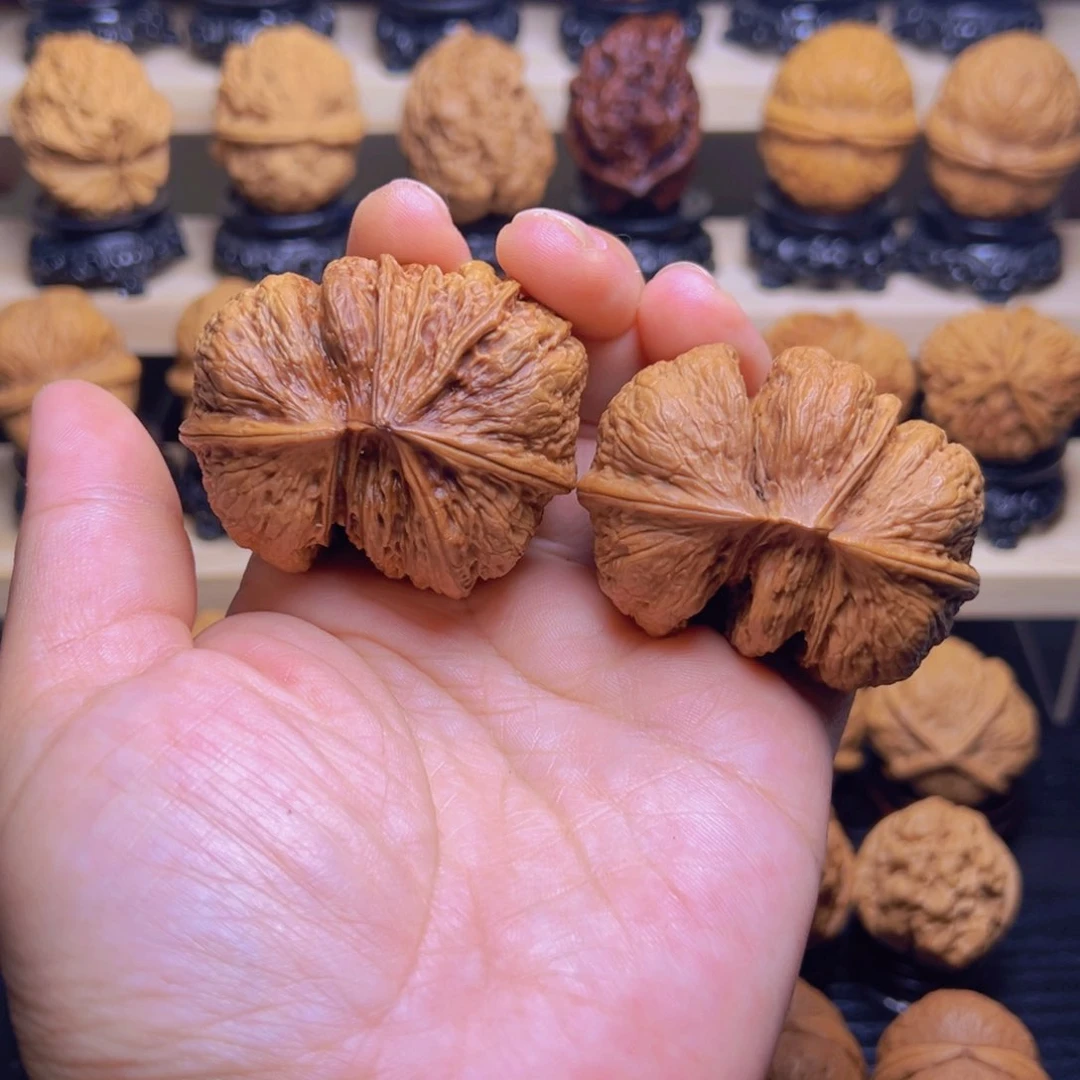 文玩核桃吊坠21w连体52尺