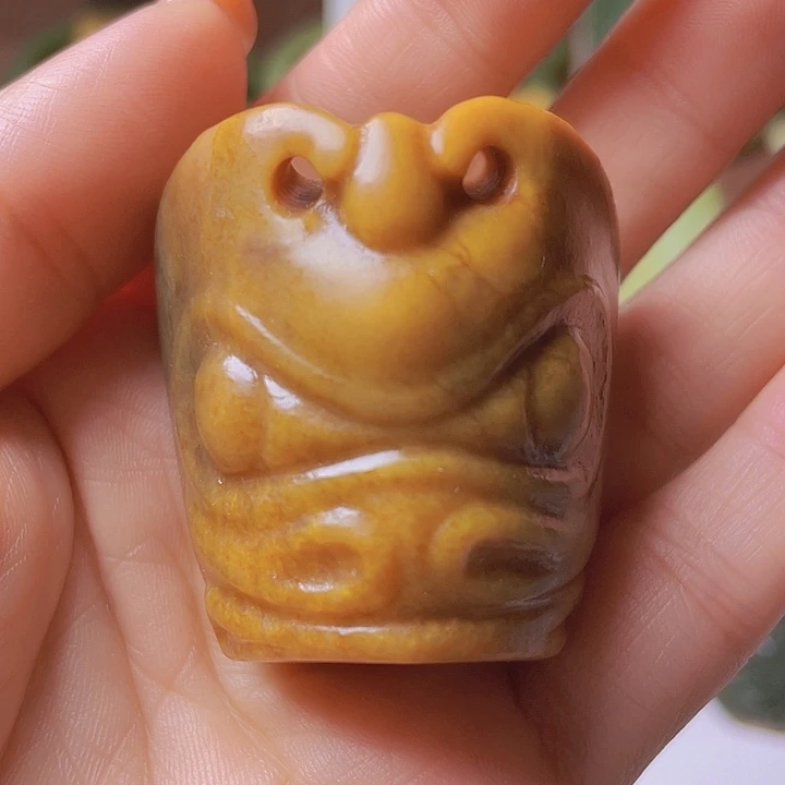 未镶嵌颈饰岫岩河磨玉（透闪石质玉）雲*軒