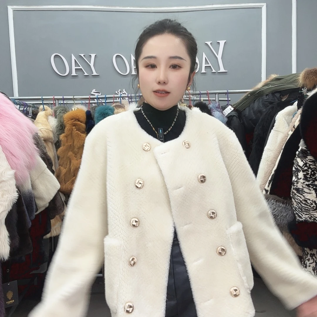 姚小妖家高端皮草