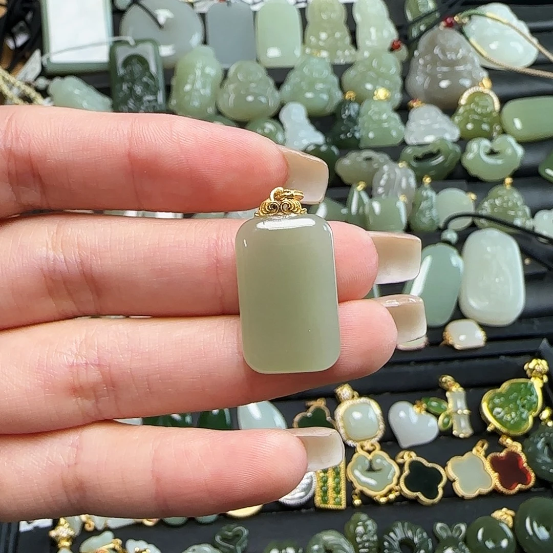 颈饰银S925镶嵌和田玉