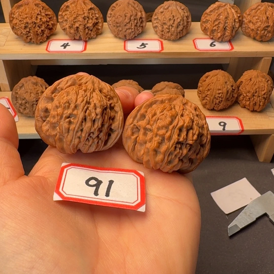 文玩核桃把件全品43尺四座楼