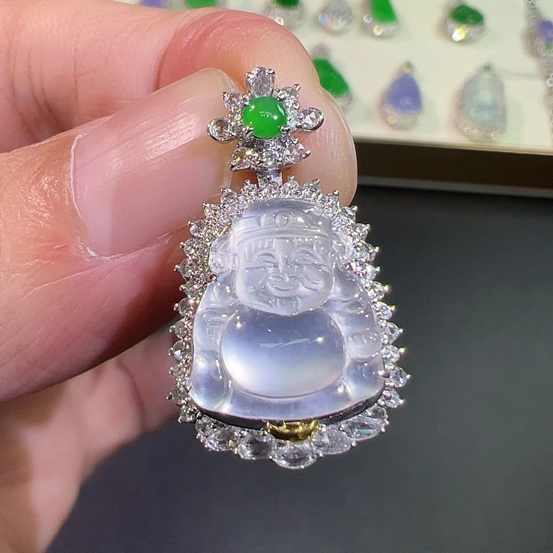 翡翠颈饰18K金镶嵌翡翠