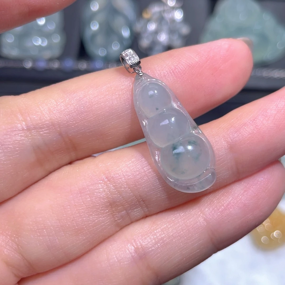 颈饰18K金镶嵌翡翠翡翠