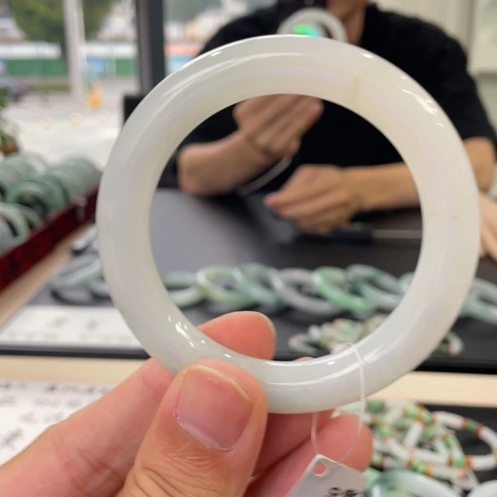 翡翠未镶嵌手镯54