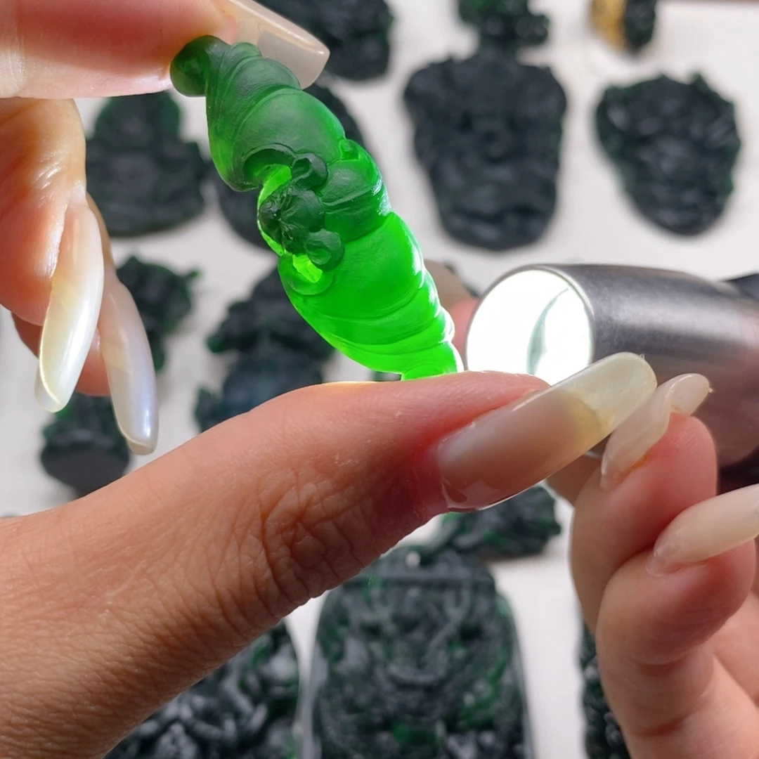 定制翡翠未镶嵌手牌福在眼前