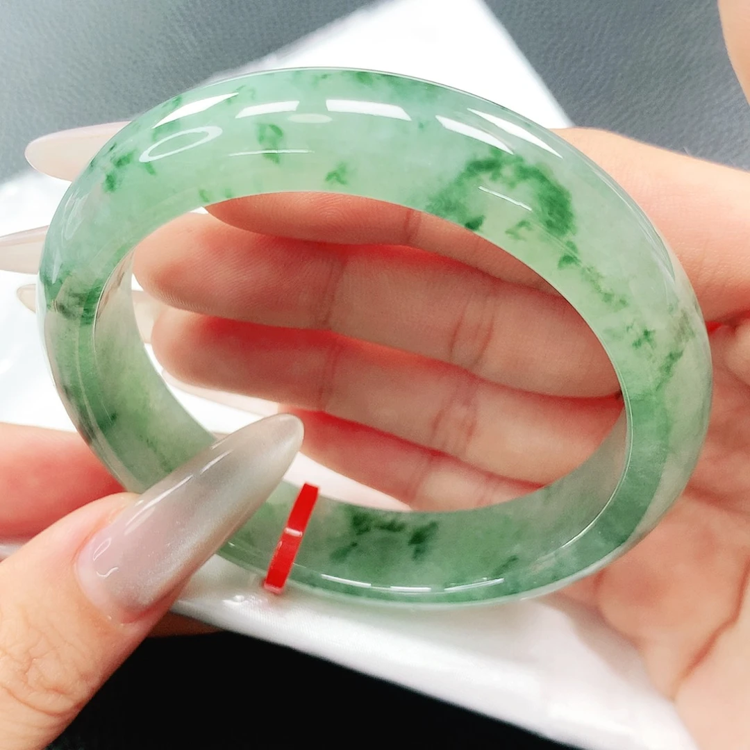 翡翠手镯未镶嵌56+圈