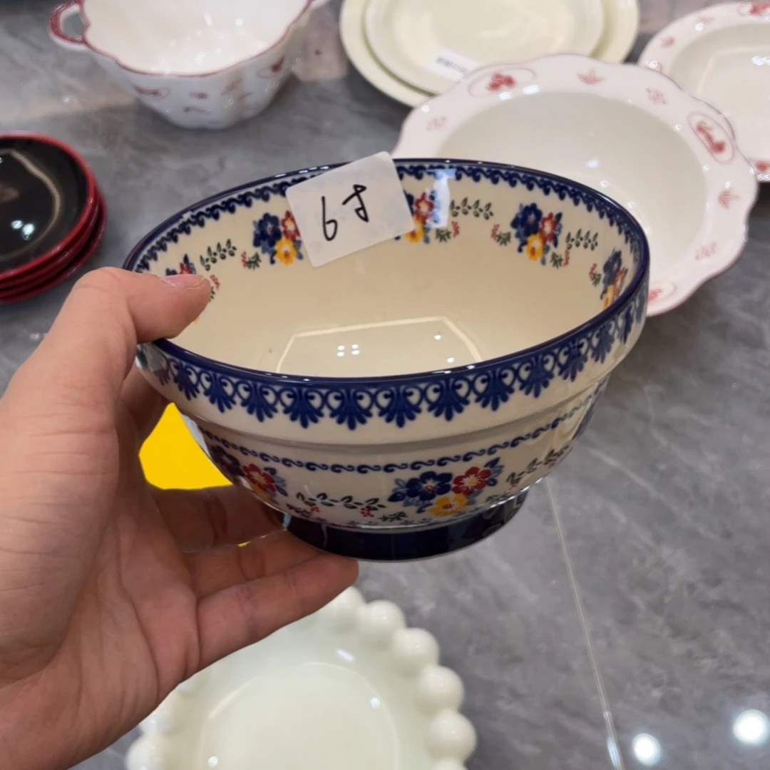 陶瓷微瑕餐具介意勿拍，满18飞！