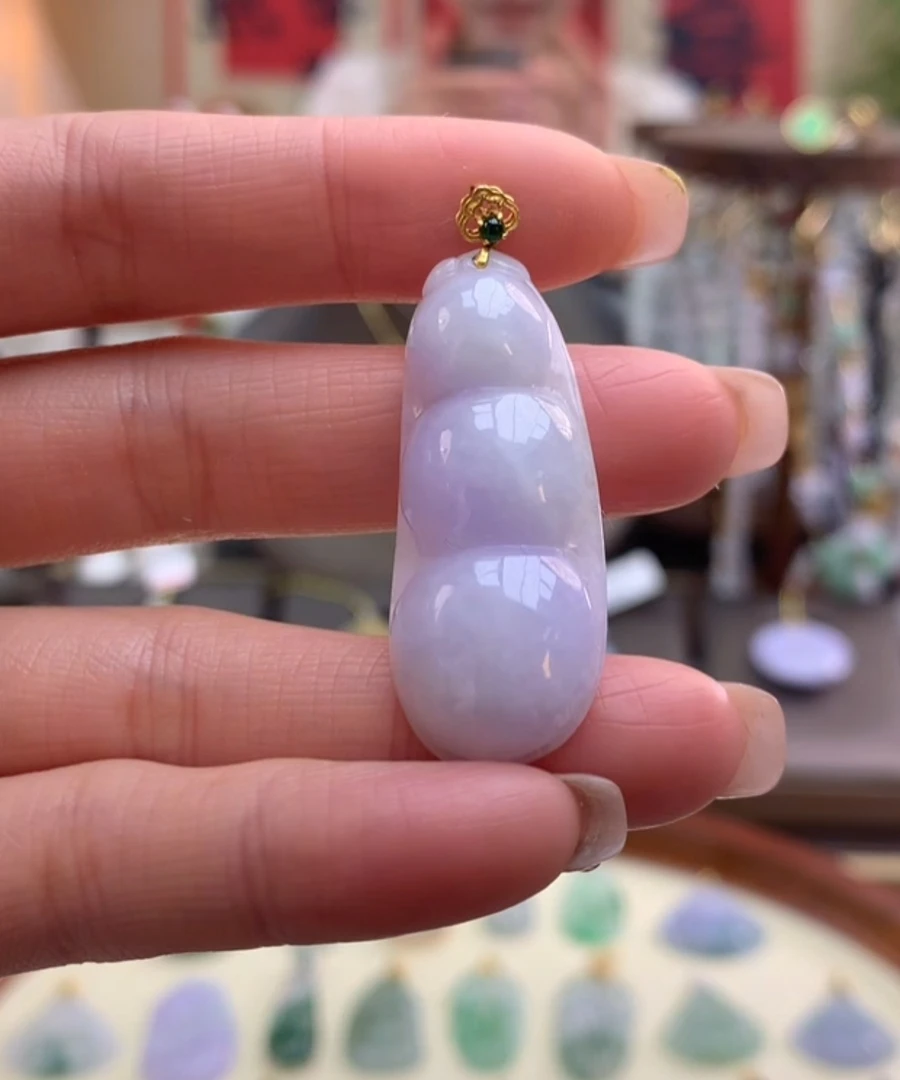 天然a货翡翠吊坠