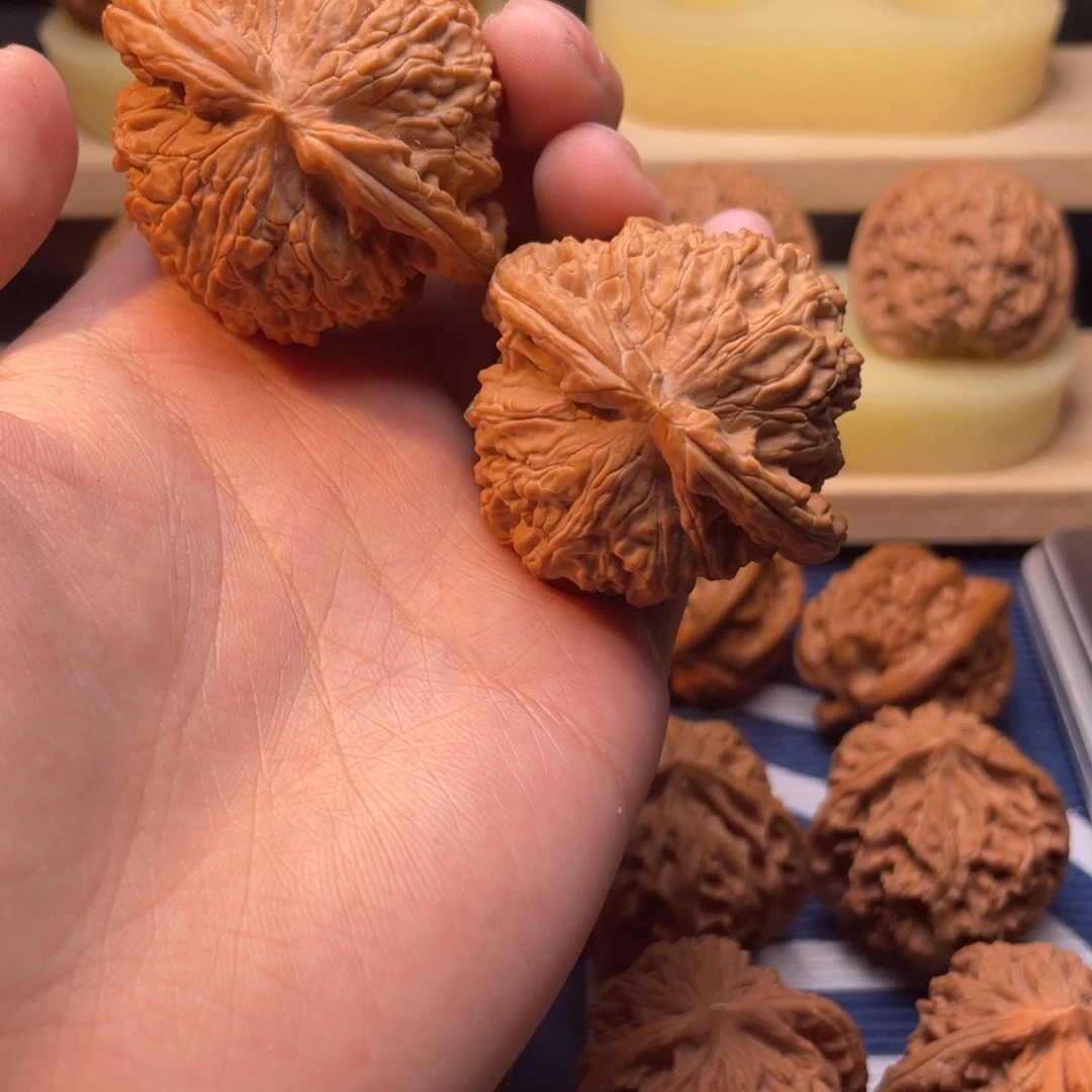 文玩核桃闷白47尺