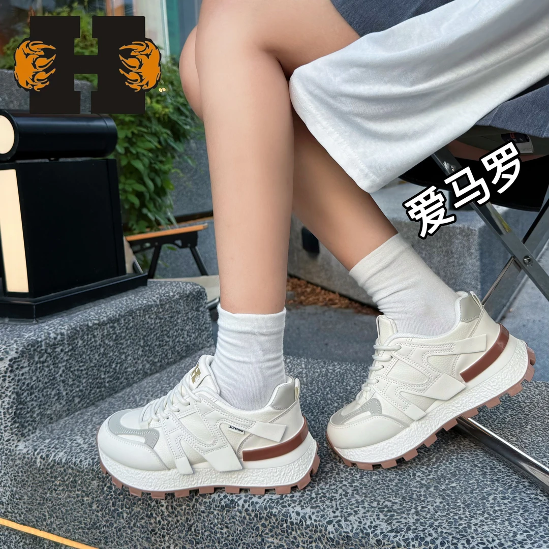 2025冬季新款时尚休闲鞋女厚底增高舒适百搭阿甘鞋8666
