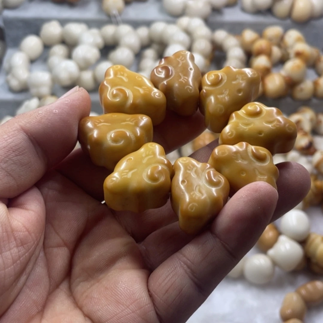 菩提根/象牙果吊坠微瑕云朵手捻卡28