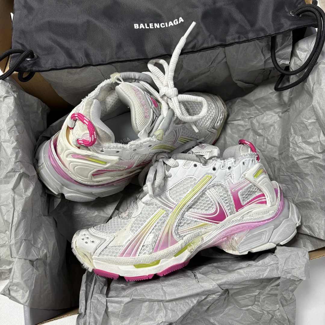 全新未使用 Balenciaga/巴黎世家 RUNNER系列 粉/荧光黄 运动鞋