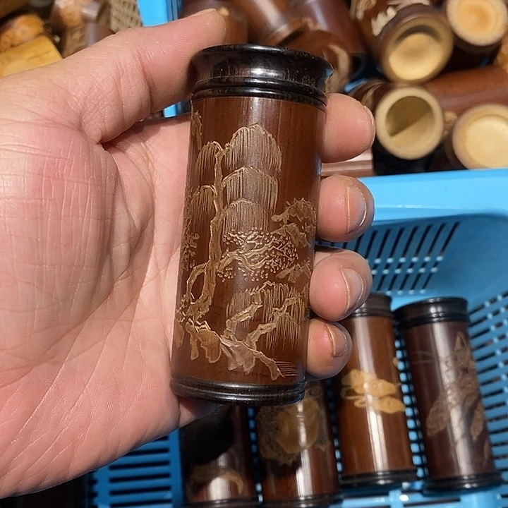 顧***澤老煤竹手工雕刻置物罐