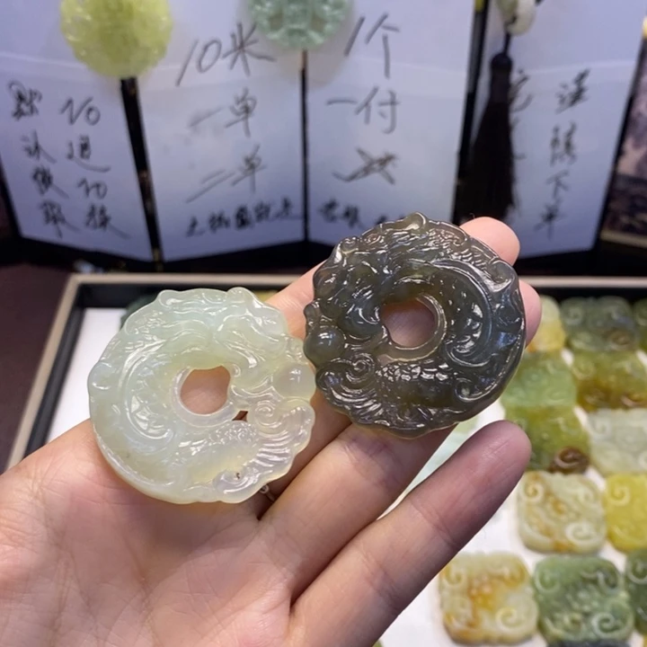 未镶嵌蛇纹石玉颈饰小*