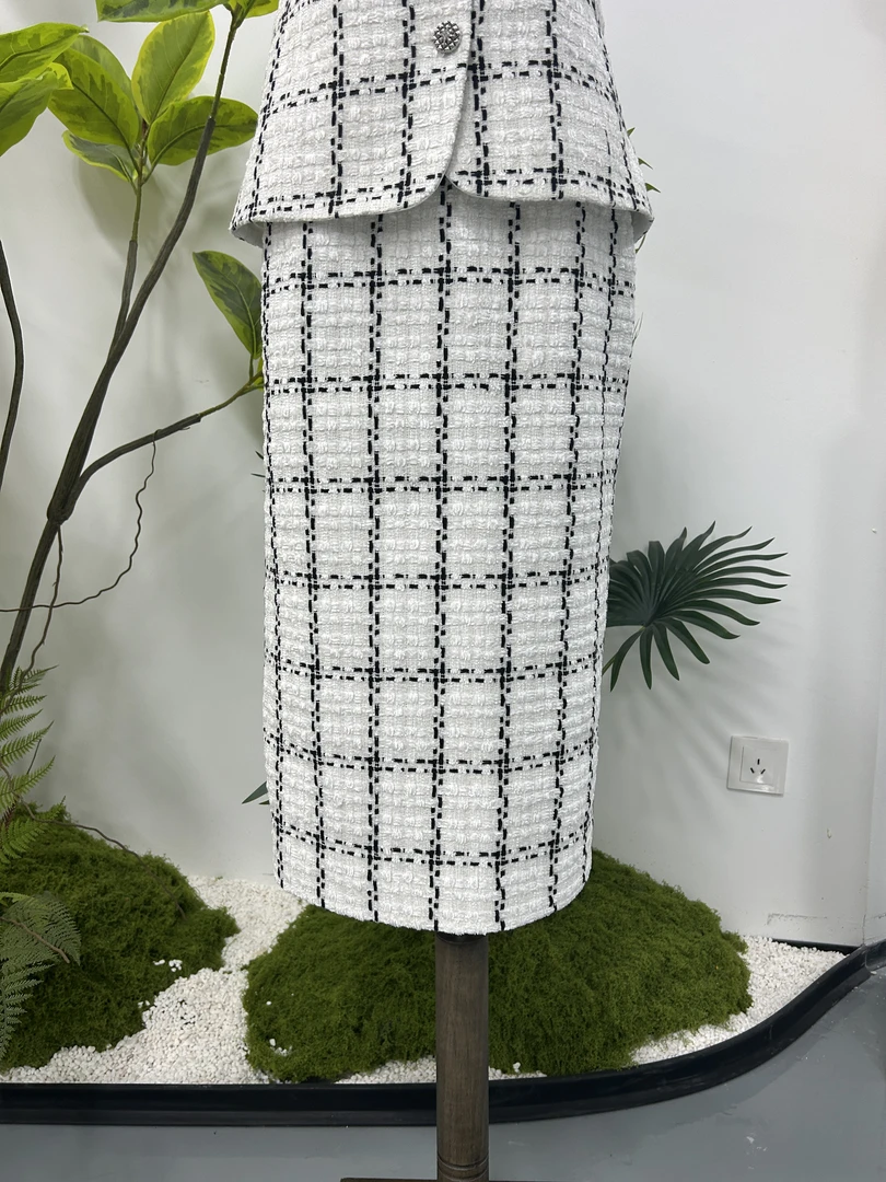 剀剀莉（摩登格调）早春新款白色高奢定制时尚显瘦小香气质半身裙