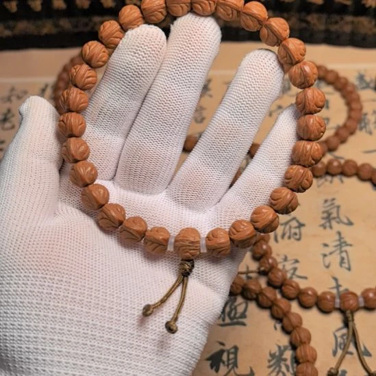 吊坠桃核小龙纹手持