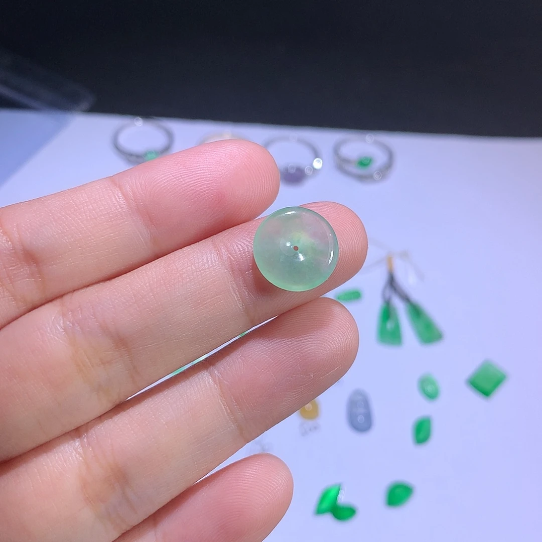 翡翠未镶嵌挂件翡翠扣子