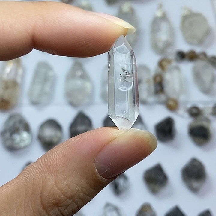 颈饰水晶未镶嵌指纹长条