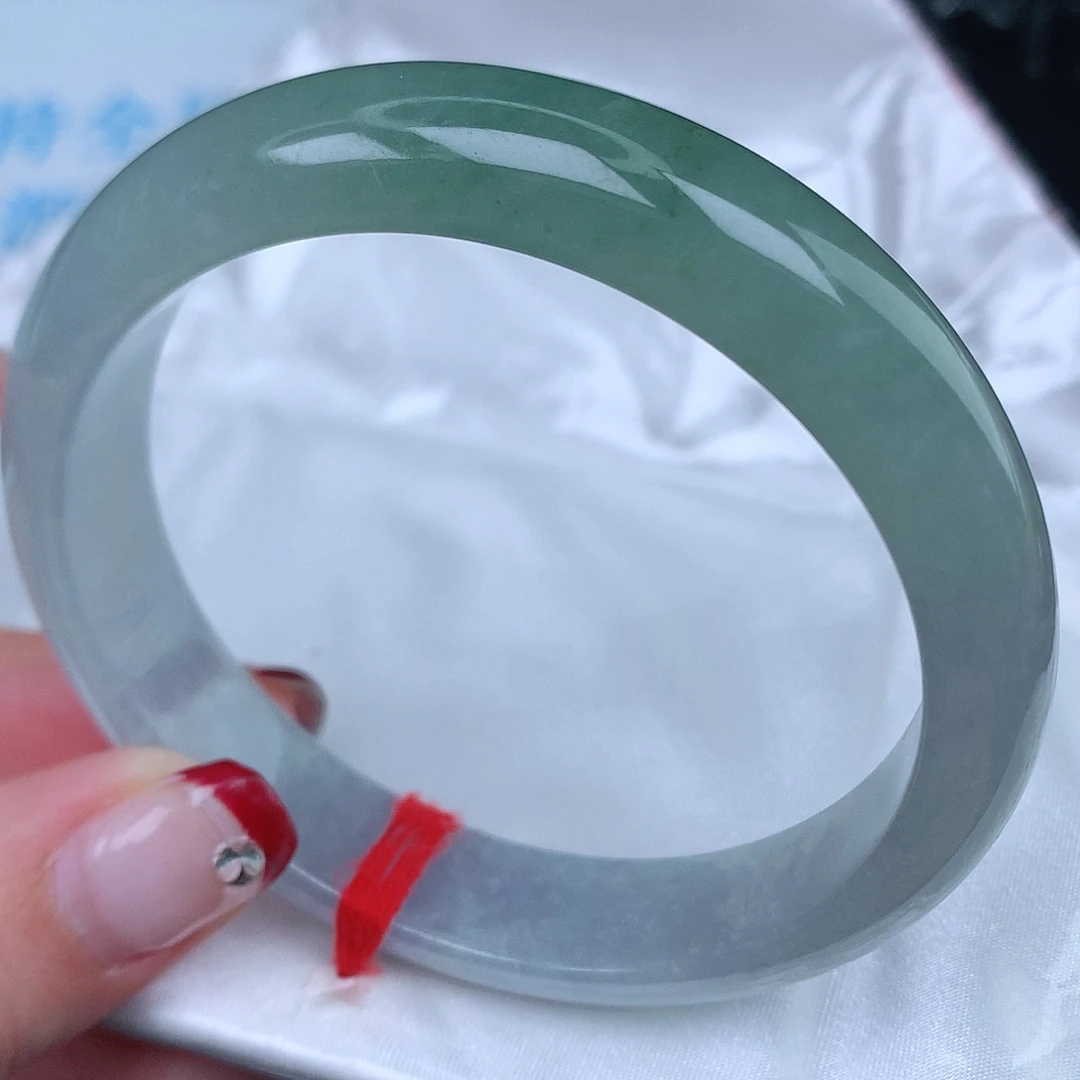 翡翠手镯未镶嵌天然