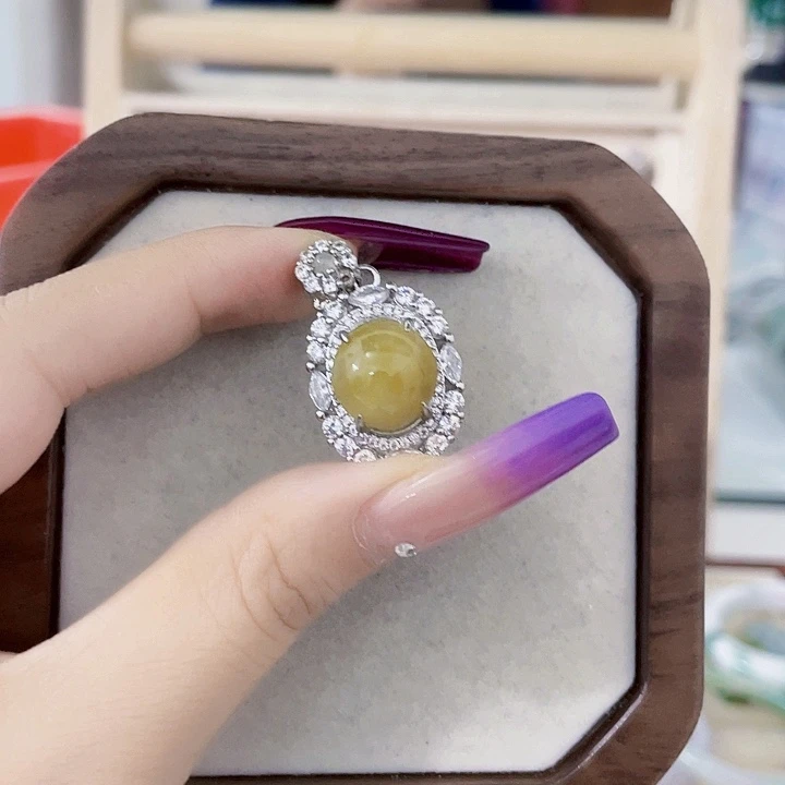 翡翠未镶嵌颈饰天然翡翠Ａ货