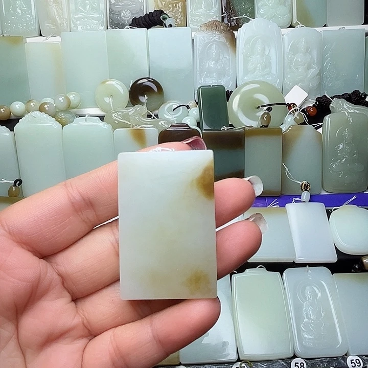 颈饰未镶嵌和田玉