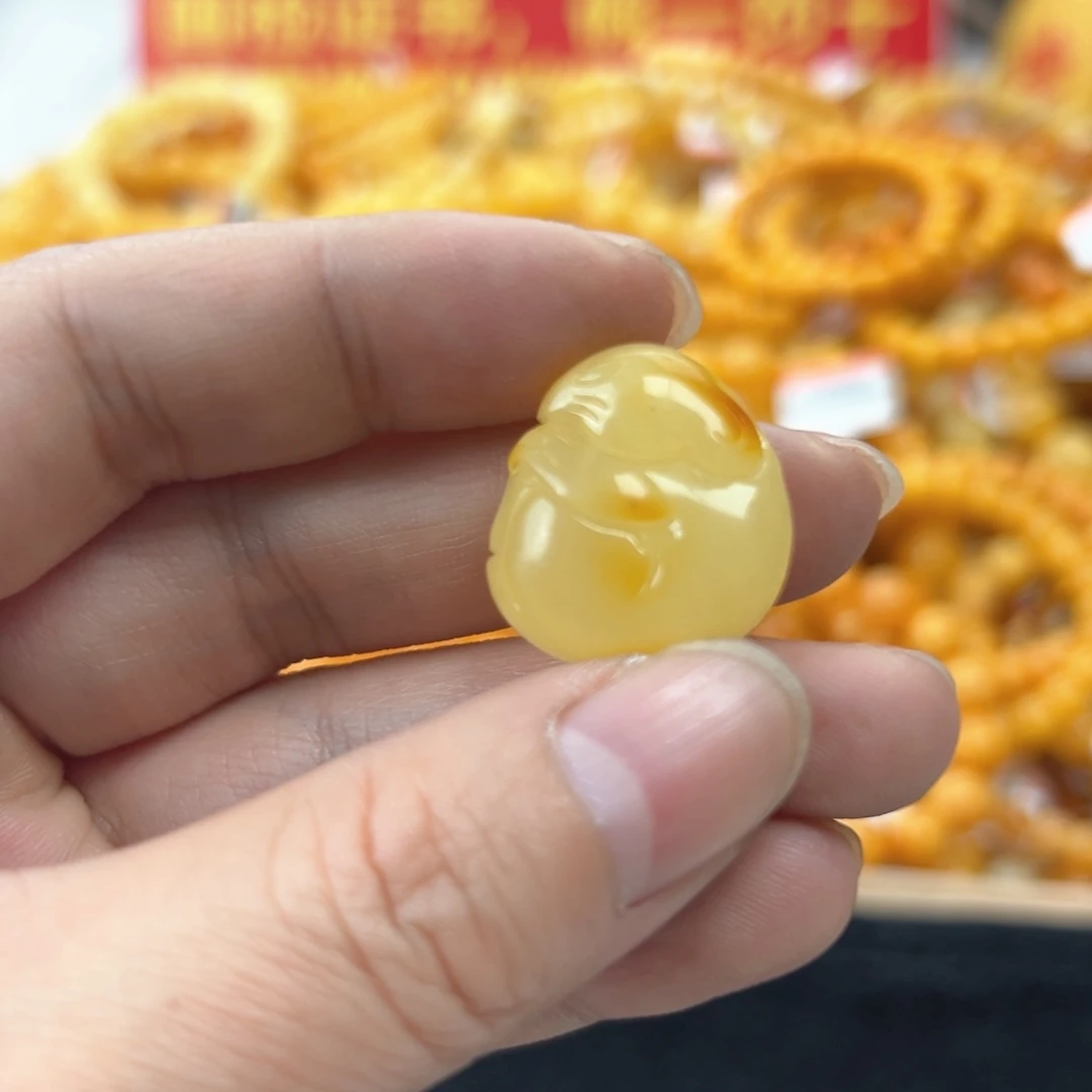 琥珀珠宝奇石未镶嵌