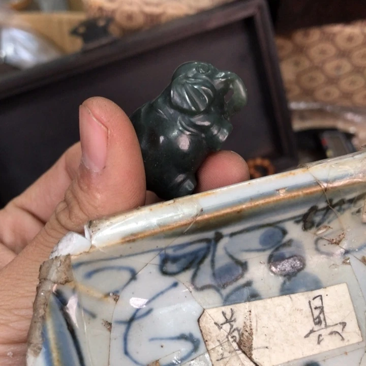 陶瓷孤品单件车里拍