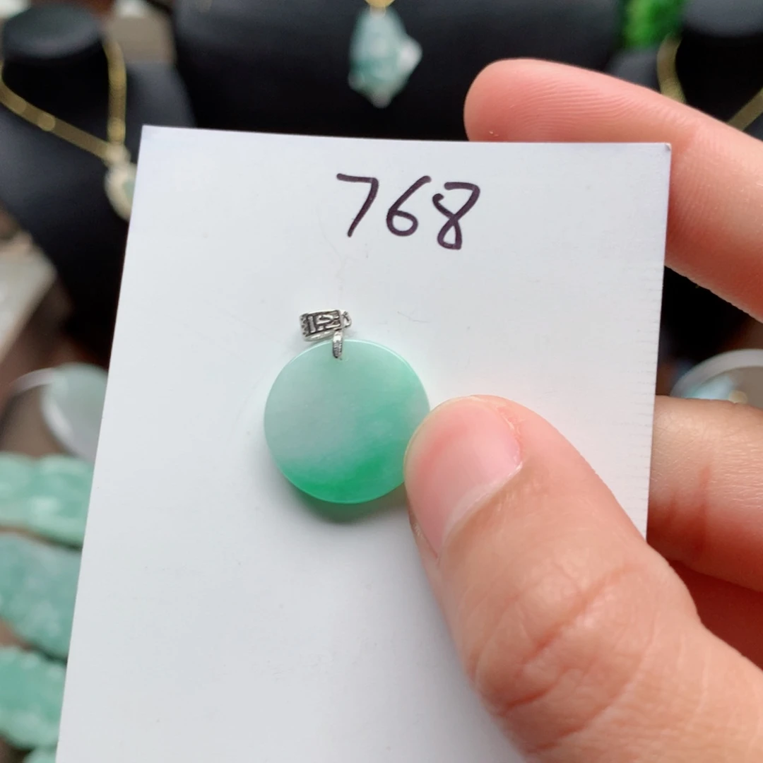 翡翠颈饰银S925镶嵌吊坠