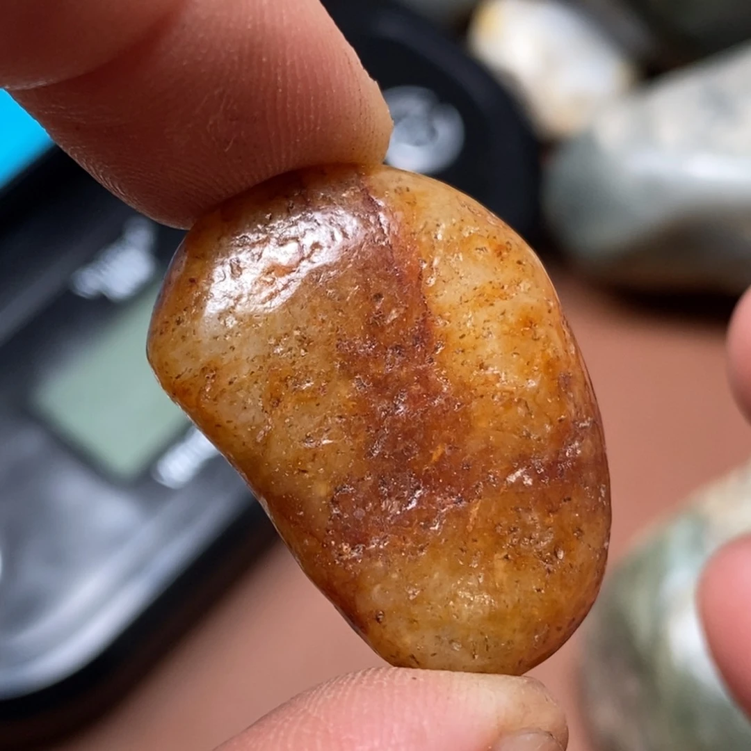 和田玉挂件足铂镶嵌