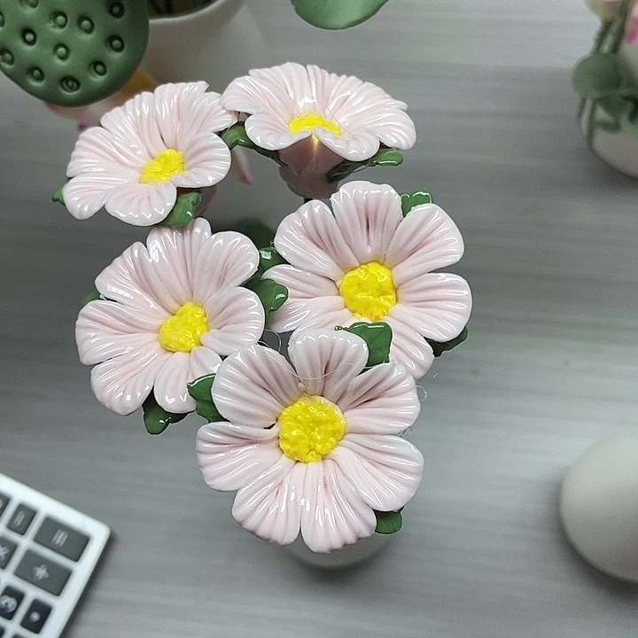 陶瓷纯手工捏花设计